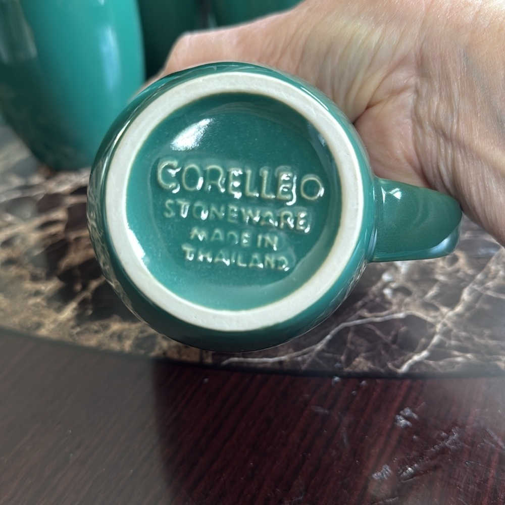 Set of 4 vintage Corelle mugs - Picture 2 of 4